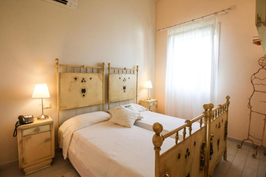 Lucciole Nella Nebbia Hotel Stellata Kültér fotó
