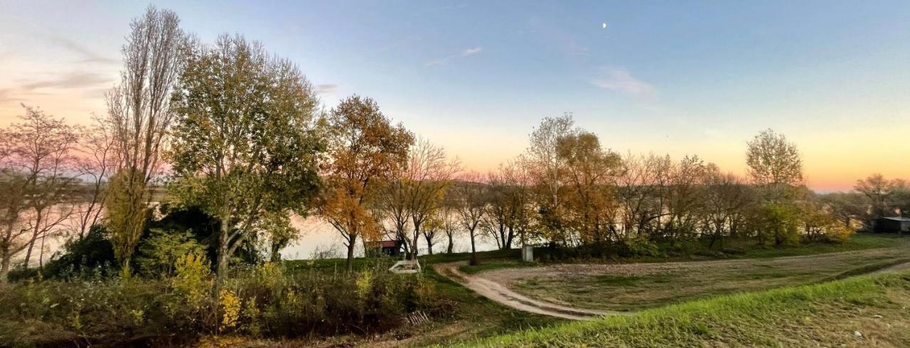 Lucciole Nella Nebbia Hotel Stellata Kültér fotó